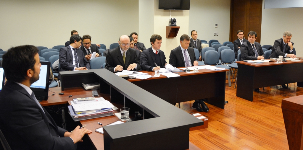 Tribunal llevó a cabo alegatos finales en demanda por reparación de daño ambiental por derrame de petróleo producido en bahía de Quintero en 2014