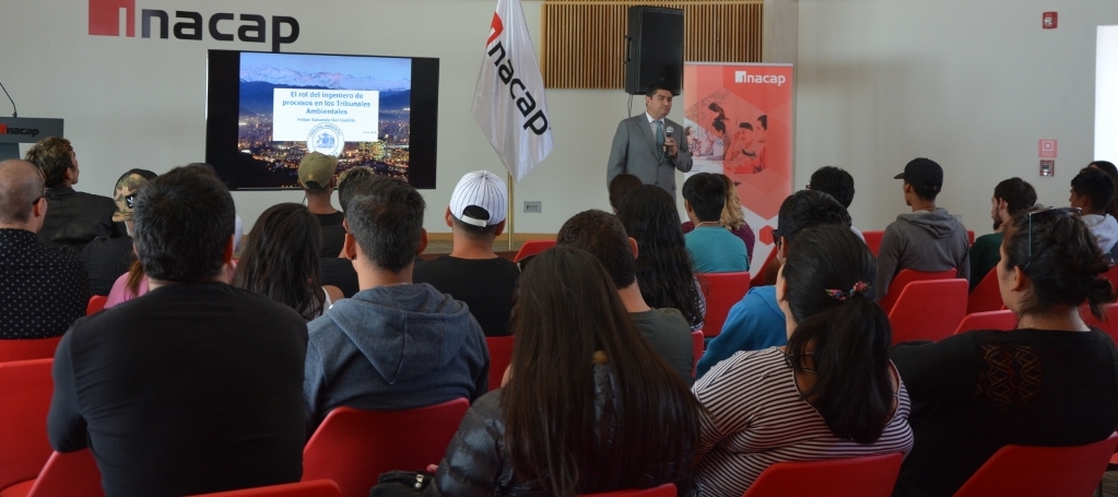 Ministro Felipe Sabando cumplió intenso programa de vinculación con la comunidad en Iquique