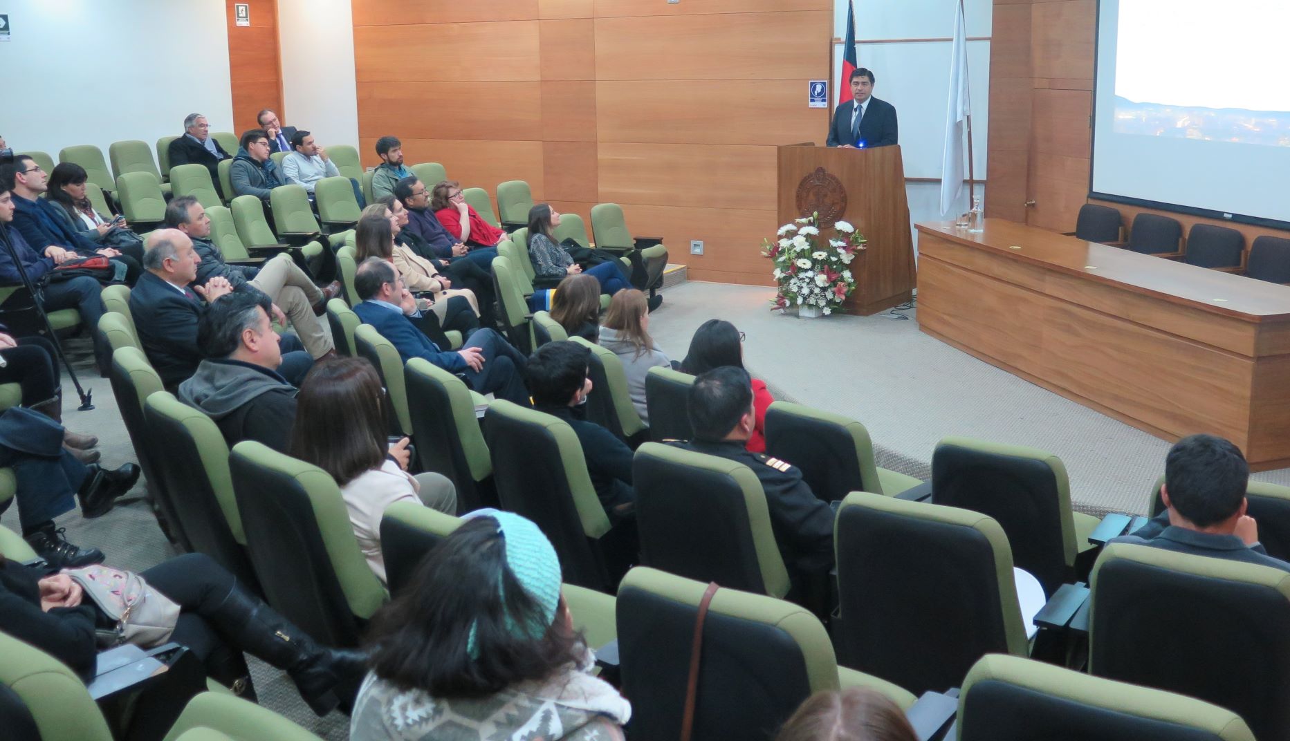 Ministro Felipe Sabando dictó clase inaugural del Programa de Magíster de Medio Ambiente de la Universidad Católica de la Santísima Concepción