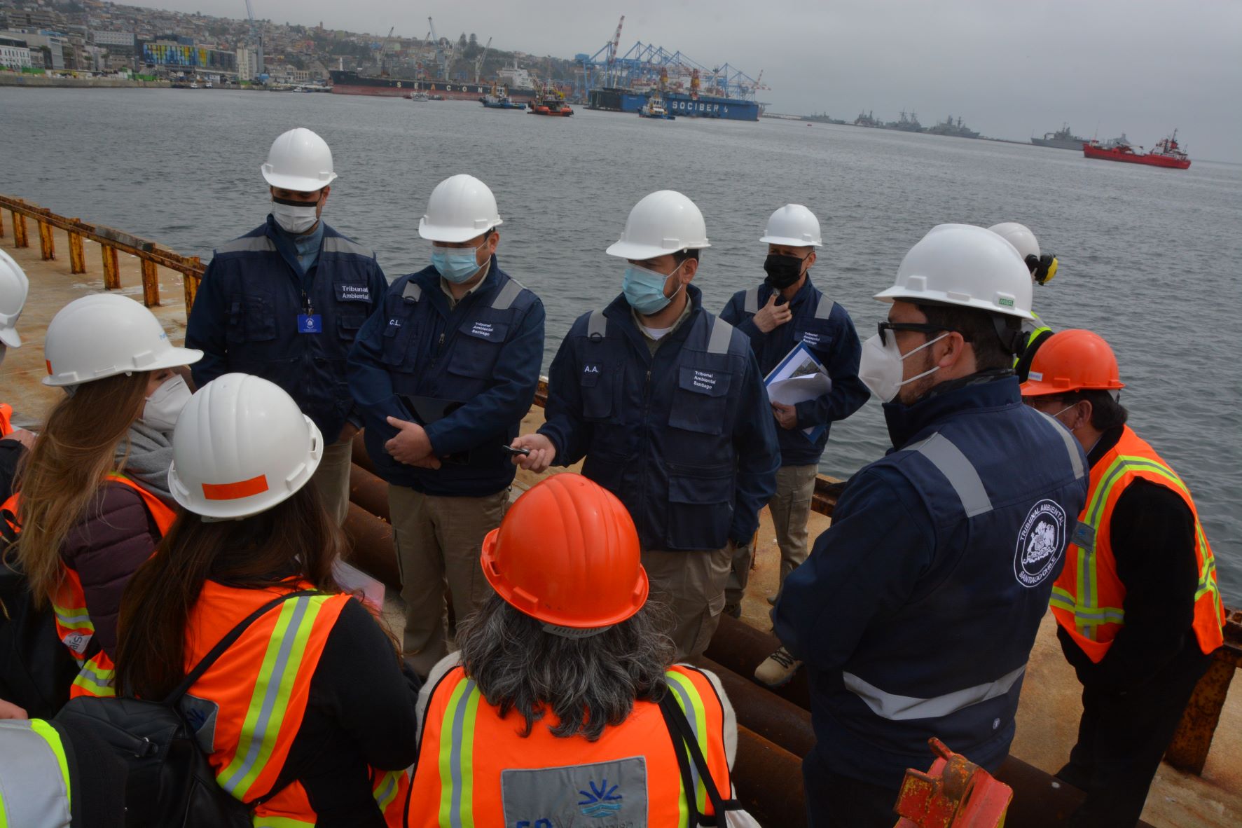 Ministros del Tribunal realizaron inspección en terrenos donde se emplazará proyecto Terminal Cerros Valparaíso, TCVAL