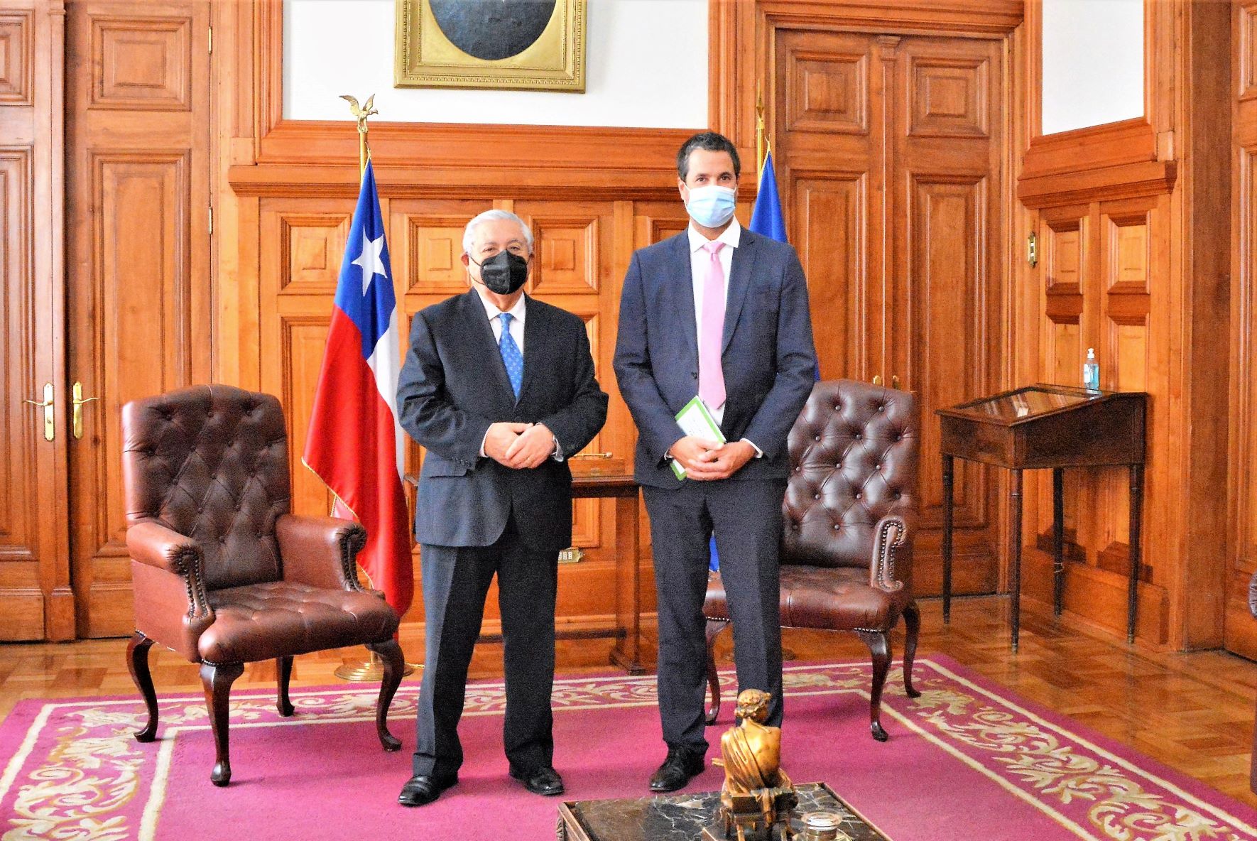 Ministro Alejandro Ruiz entregó su saludo protocolar al Presidente de la Corte Suprema