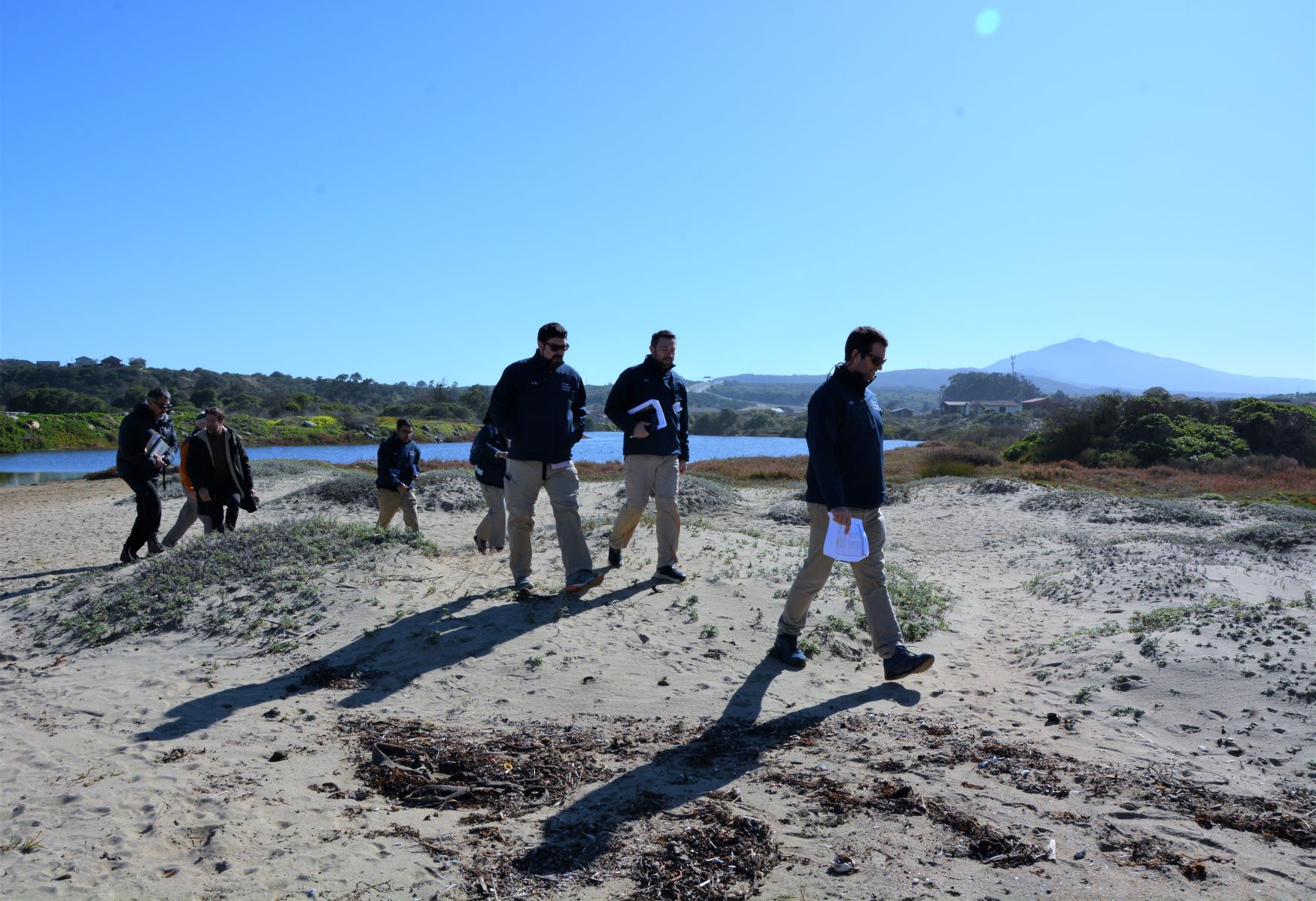 Analizan dos reclamaciones contra el Ministerio del Medio Ambiente: Ministros del Tribunal realizaron visita inspectiva al humedal urbano Estuario Los Molles